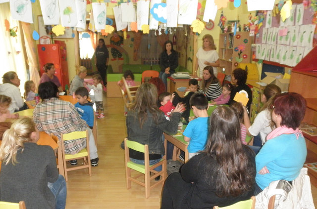 Ομιλία της παιδιάτρου Μαρίας Αραμπατζή στον παιδικό Σταθμό Ειρηνούπολης